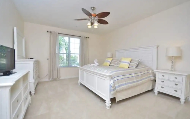 Vista Cay Three-bedroom