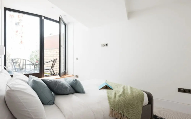 The Camden Chalet - Bright & Modern 3bdr Home With Balcony