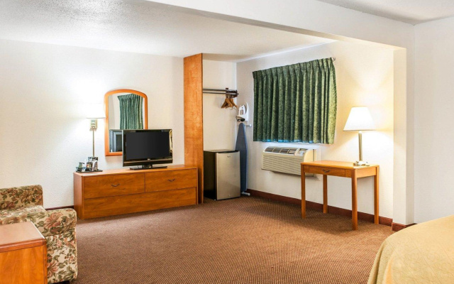 Comfort Inn & Suites Porter near Indiana Dunes