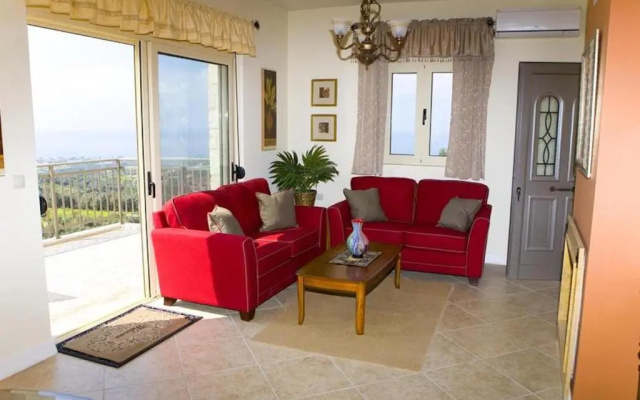 Holiday House for 8 Persons, With Swimming Pool
