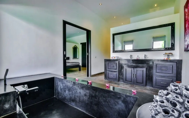 Lovina Residence