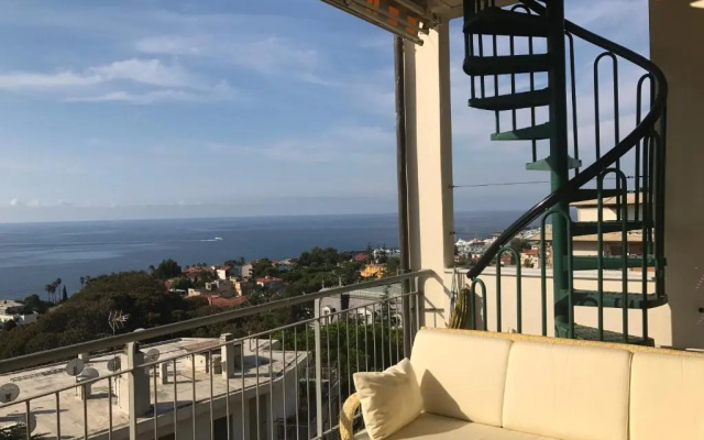 Carlo's BA27 - Sanremo Attico Cielo Mare -