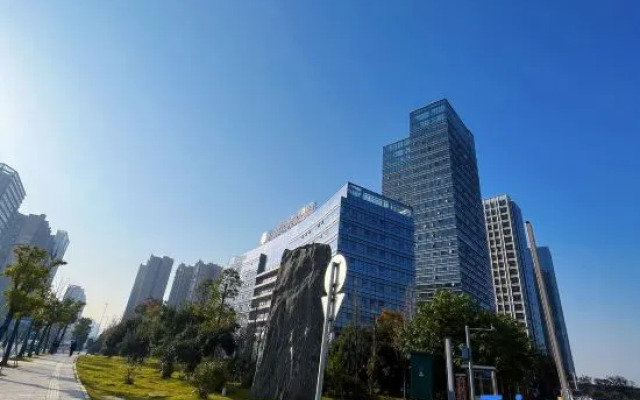 Puyue Holiday Homestay (Moon Island Guanziling Subway Station)