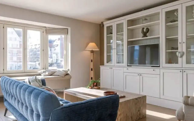 Beautiful and Authentic Apartment Nearby the Beach