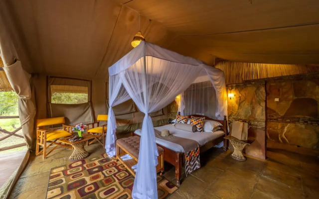 Sentrim Mara Game Lodge