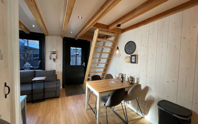 Inviting Chalet in Monnickendam With Garden