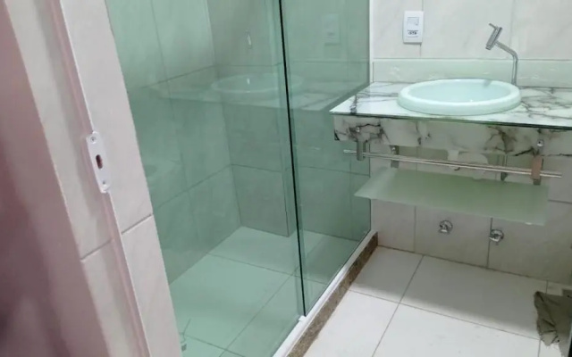 Apt Copacabana quadra da praia 804