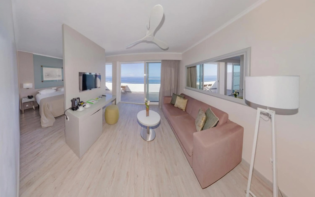 Hotel Orca Praia – Adults Only