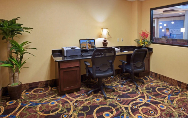 Holiday Inn Express & Suites Waller - Prairie View by IHG