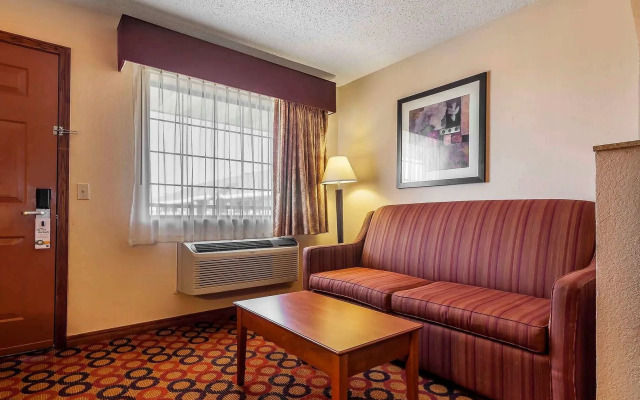 Quality Inn & Suites Owasso