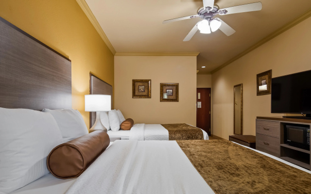 Best Western Plus Crown Colony Inn & Suites