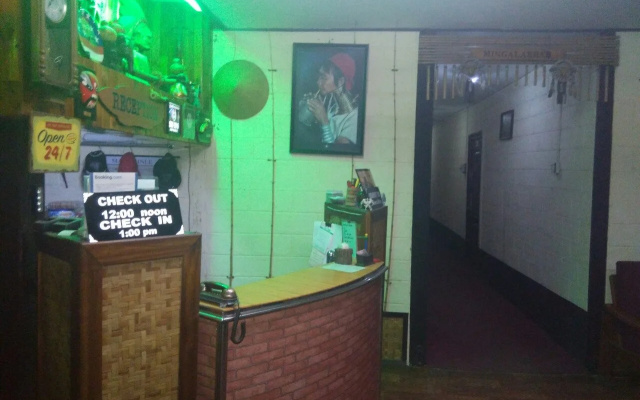 Shwe Pauk Pin Inn