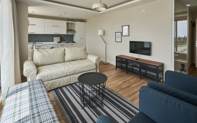 Lara Suite's