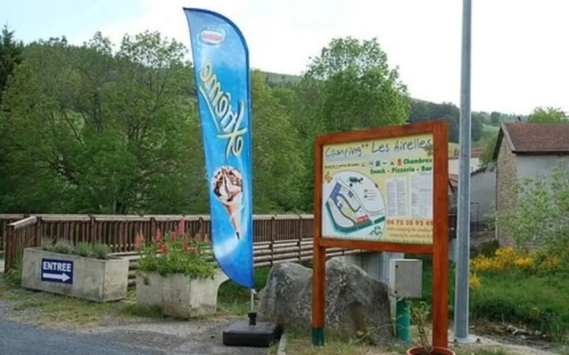 Les Airelles Camping & Hotel