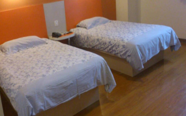 Motel 168 Nanjing Zhongyangmen Bus Station Inn