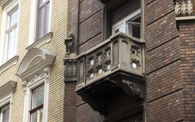 Day and Night Hostel