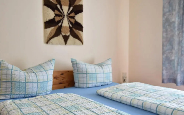 Quaint Apartment in Pepelow near Sea