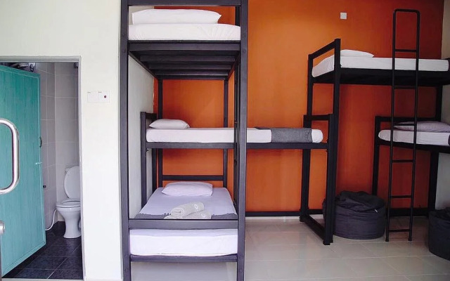 Belukar Lodges