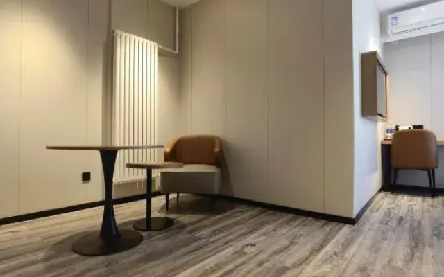 City Garden Hotel (North of Jingzhang Road, Wanda Plaza, Yanqing District, Beijing)