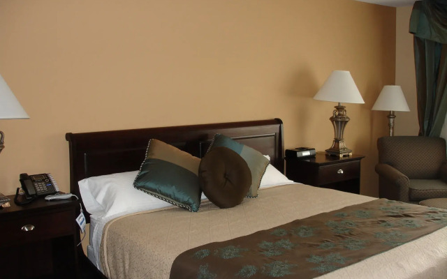 Riverside Hotel, an Ascend Collection Hotel