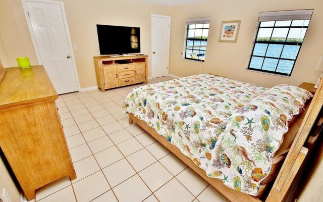Paradise on Peninsula Apartment 2