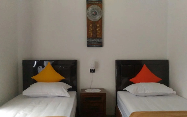 Padma Laguna Guest House