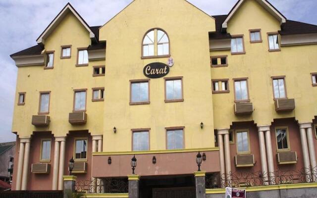 Carat 24 Business Hotel and Suites LTD вид на фасад