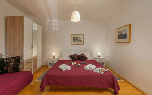 House Papinka With Private Pool & Garden