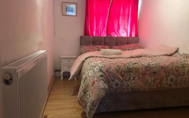 Economical 2BR Small Furnished Annex-high Wycombe