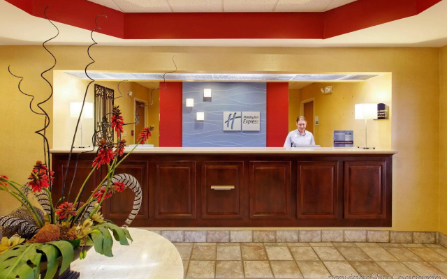Holiday Inn Express & Suites Crossville by IHG