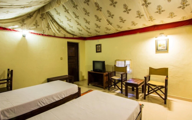 Hotel Jhalamand Garh