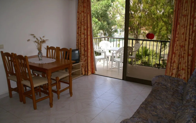 Bella Maria Apartments & Pool Club