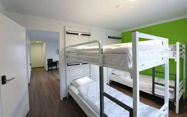 Nyon Hostel