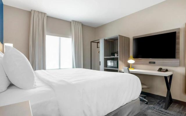 Comfort Inn & Suites Destin near Henderson Beach