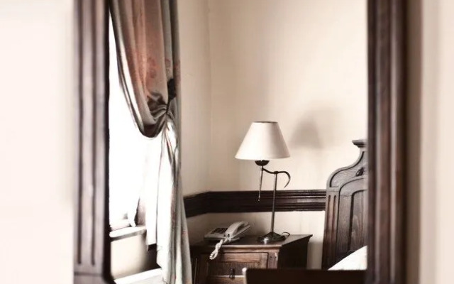 Mrg Hotel