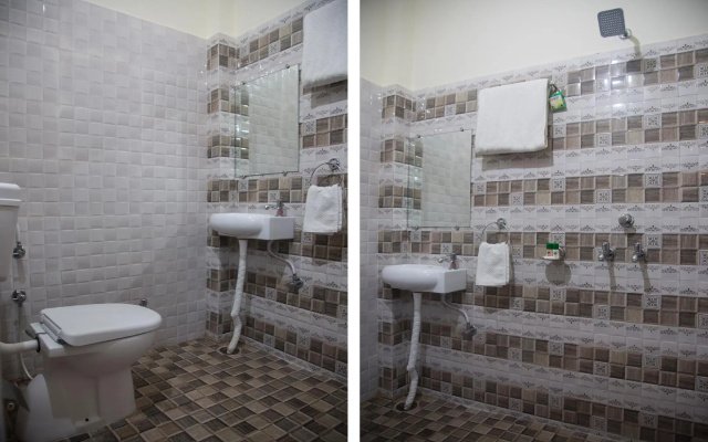 Collection O 9123 Baghban Residency