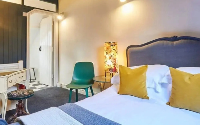 Host Stay Dotty s Coastal Retreat