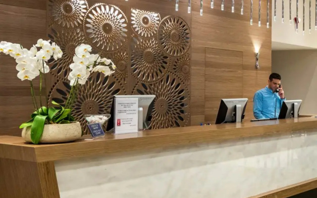 Solimar Aquamarine Resort