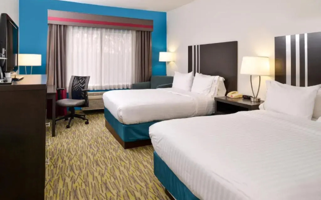 Holiday Inn Express & Suites Omaha West by IHG