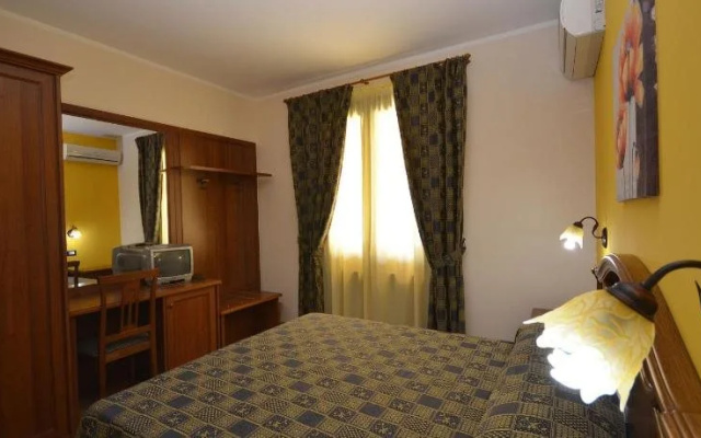 Sun Garden Hotel