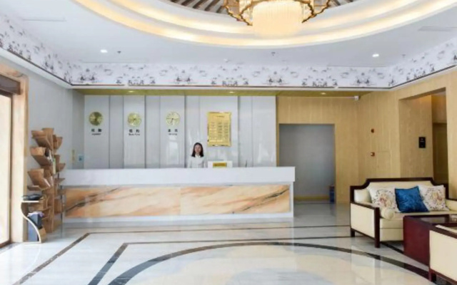Platform  Hotel