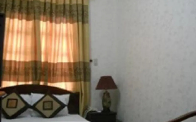 Phu Nhuan Hotel 5