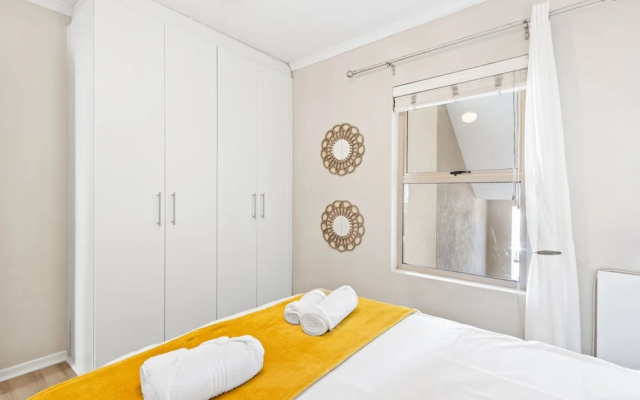 Bougain Villa CB206