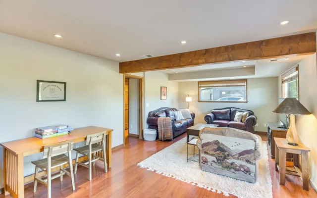 Deck + Mountain Views: Fairplay Family Escape!