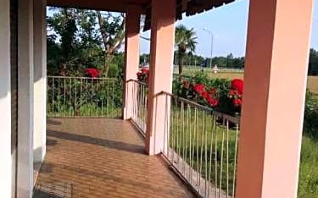 Отель Summer's House Италия, Кастельфранко - отзывы, цены и фото номеров - забронировать отель Summer's House онлайн вид на фасад