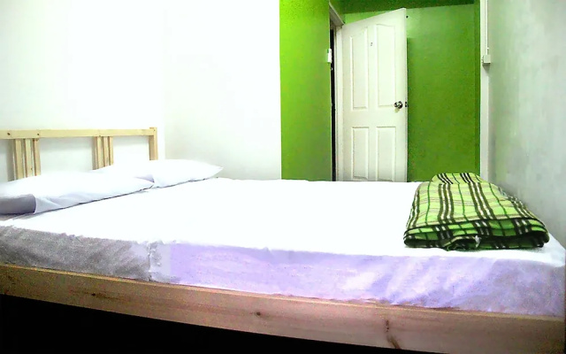 Full Hostel