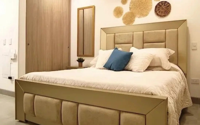 Luxury Apartment Suite With Ocean Views and Swimming Pools!