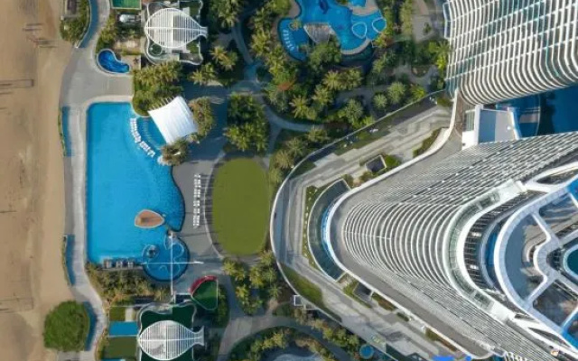 Twin Moon Bay Xianghai Hot Spring Holiday Hotel