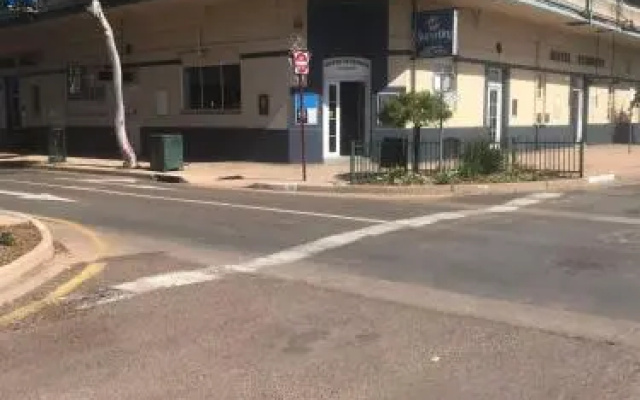 The Flinders Hotel Motel