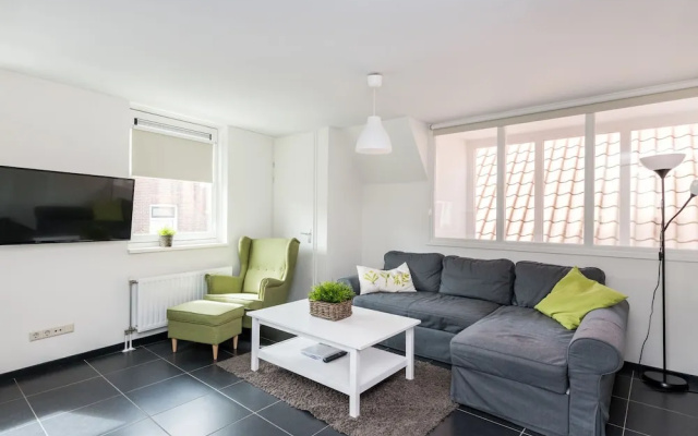 Lovely Holiday Home in Ouddorp Near Lake